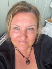 Bilder av Devi fra Østfold
