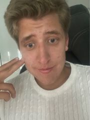 Date Nichamboy fra Østfold